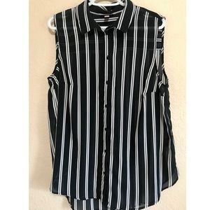 H&M button up short sleeve.